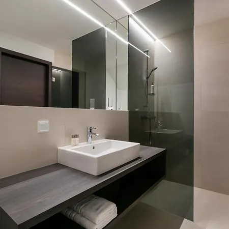 Spitzerberg By B-smart Hotel 4*