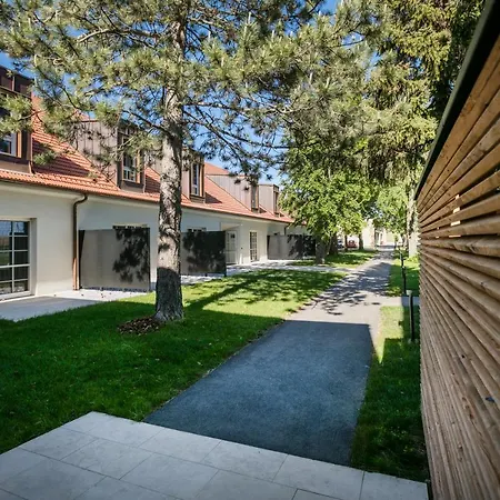 Spitzerberg By B-smart 4*