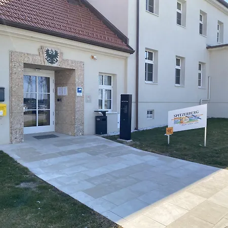 Spitzerberg By B-smart Hotel Hundsheim